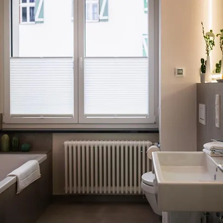 Mosel Palais Ирциг